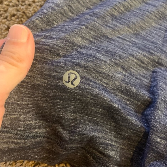 Lululemon tank top size 4 - Picture 3 of 4